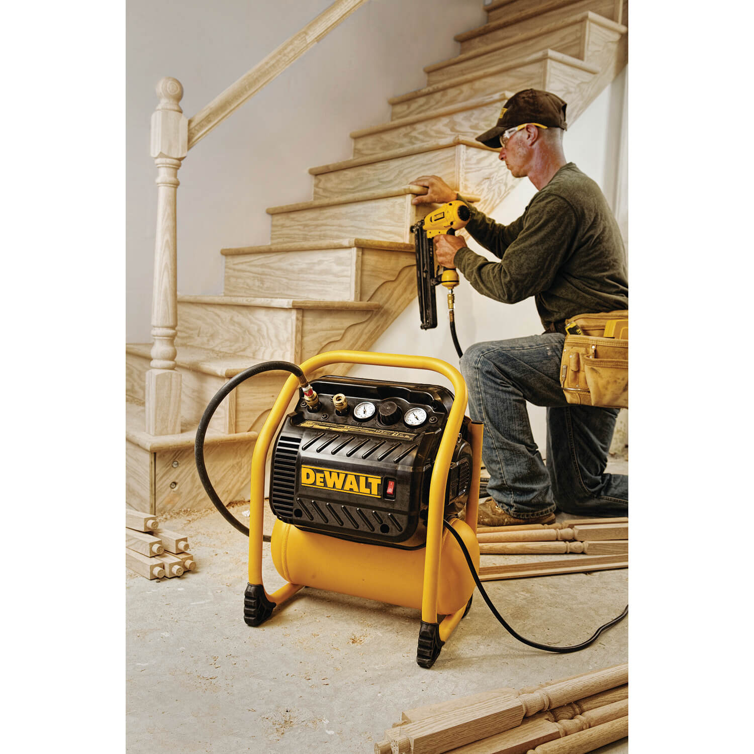 DEWALT, DEWALT DWFP55130 - COMPRESSOR 2.5GAL 3.0SCFM